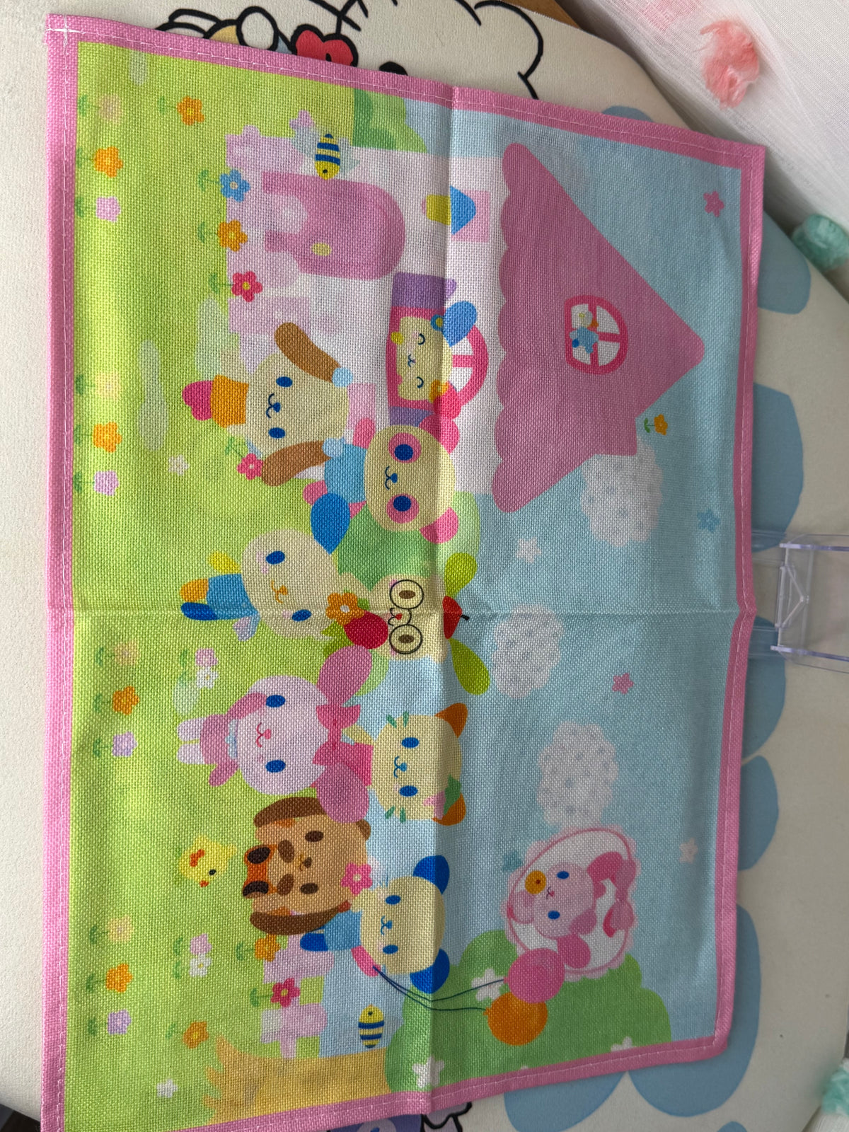 Usahana Pink Zipper Makeup/Pen Bag w/Scalloped Flap Cartoon With Usahana Mat