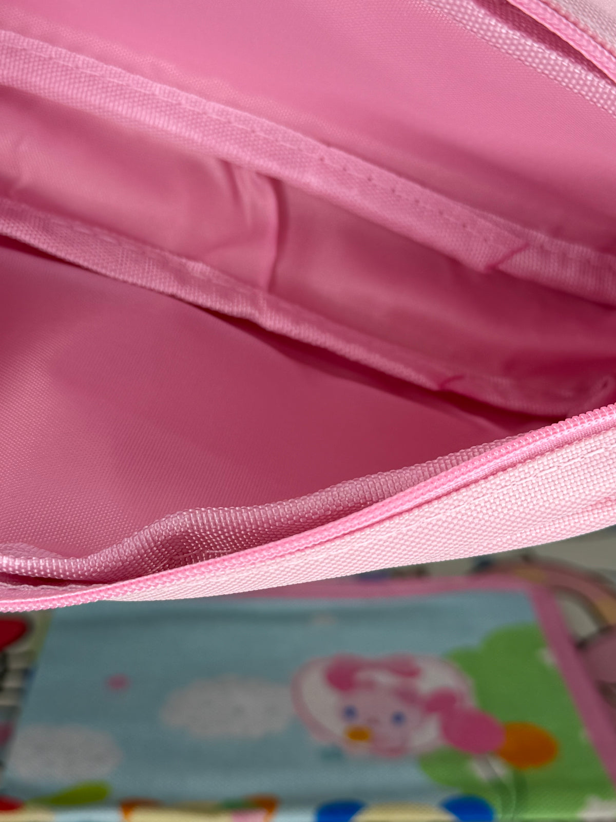 Usahana Pink Zipper Makeup/Pen Bag w/Scalloped Flap Cartoon With Usahana Mat